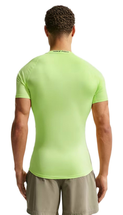 Компрессионная одежда Nike Pro Dri-FIT Tight Short-Sleeve Fitness - light liquid lime/black