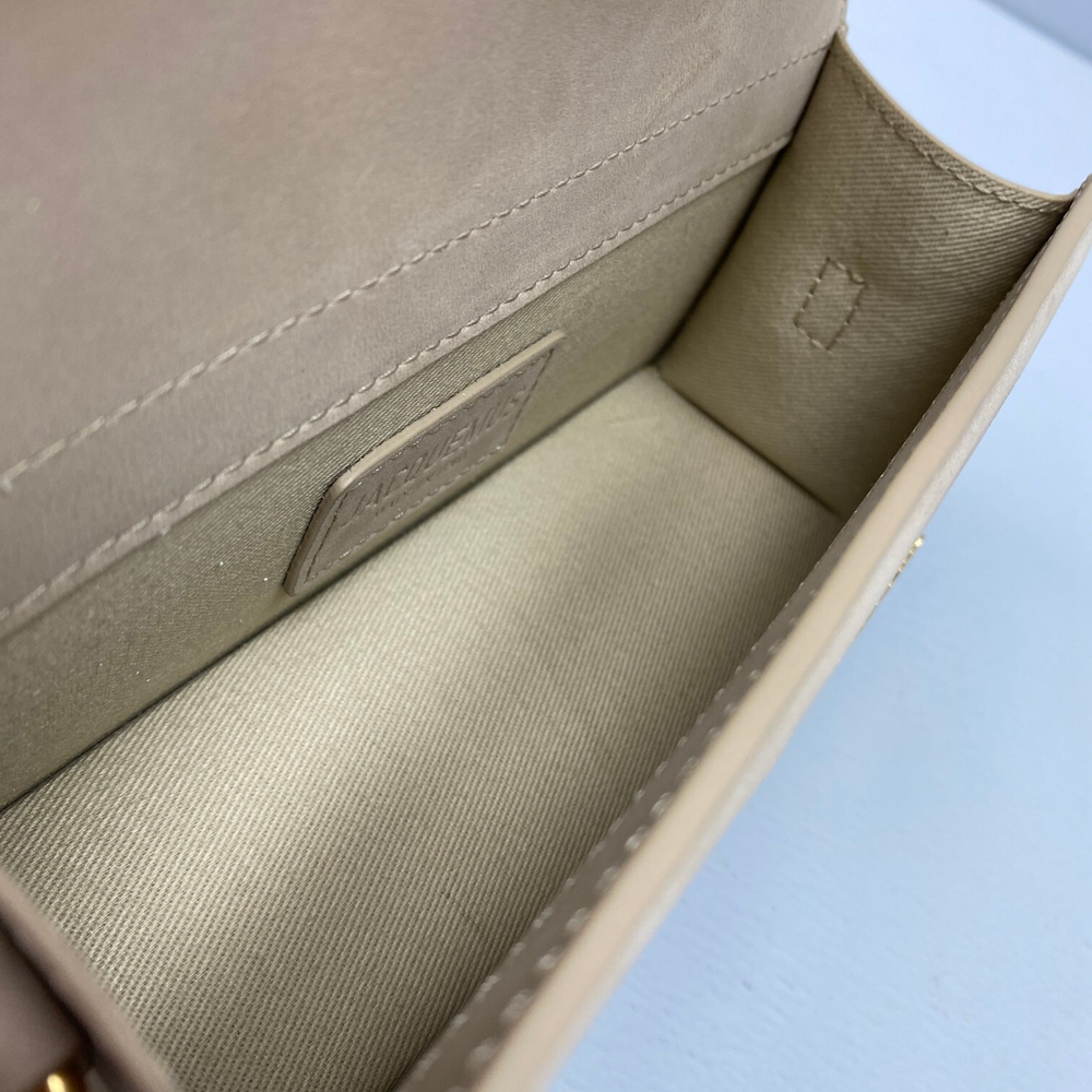 Jacquemus Le Bambino 17 cm