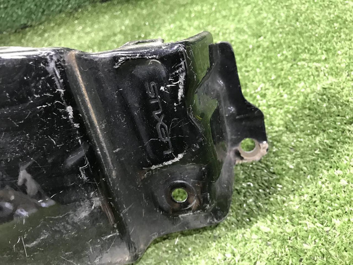 Крыло переднее правое Lexus LX 3 (2015-2023)