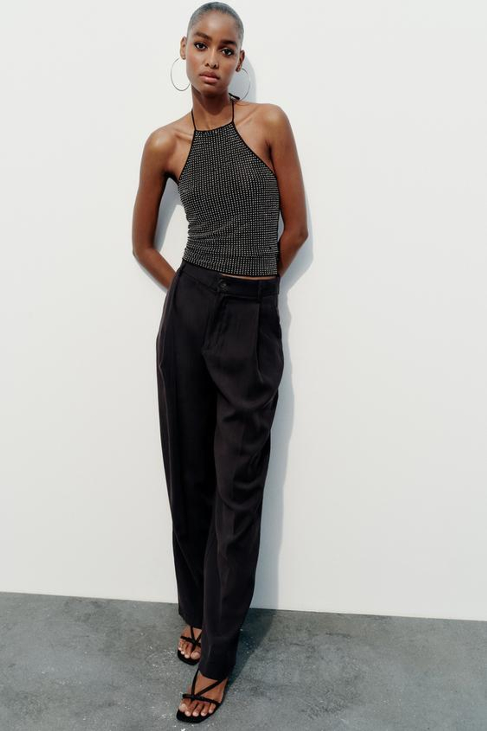 ZARA ТОП С ГОРЛОВИНОЙ ХАЛТЕР ИЗ ПОЛУПРОЗРАЧНОЙ ТКАНИ СО СТРАЗАМИ, ЧЕРНЫЙ