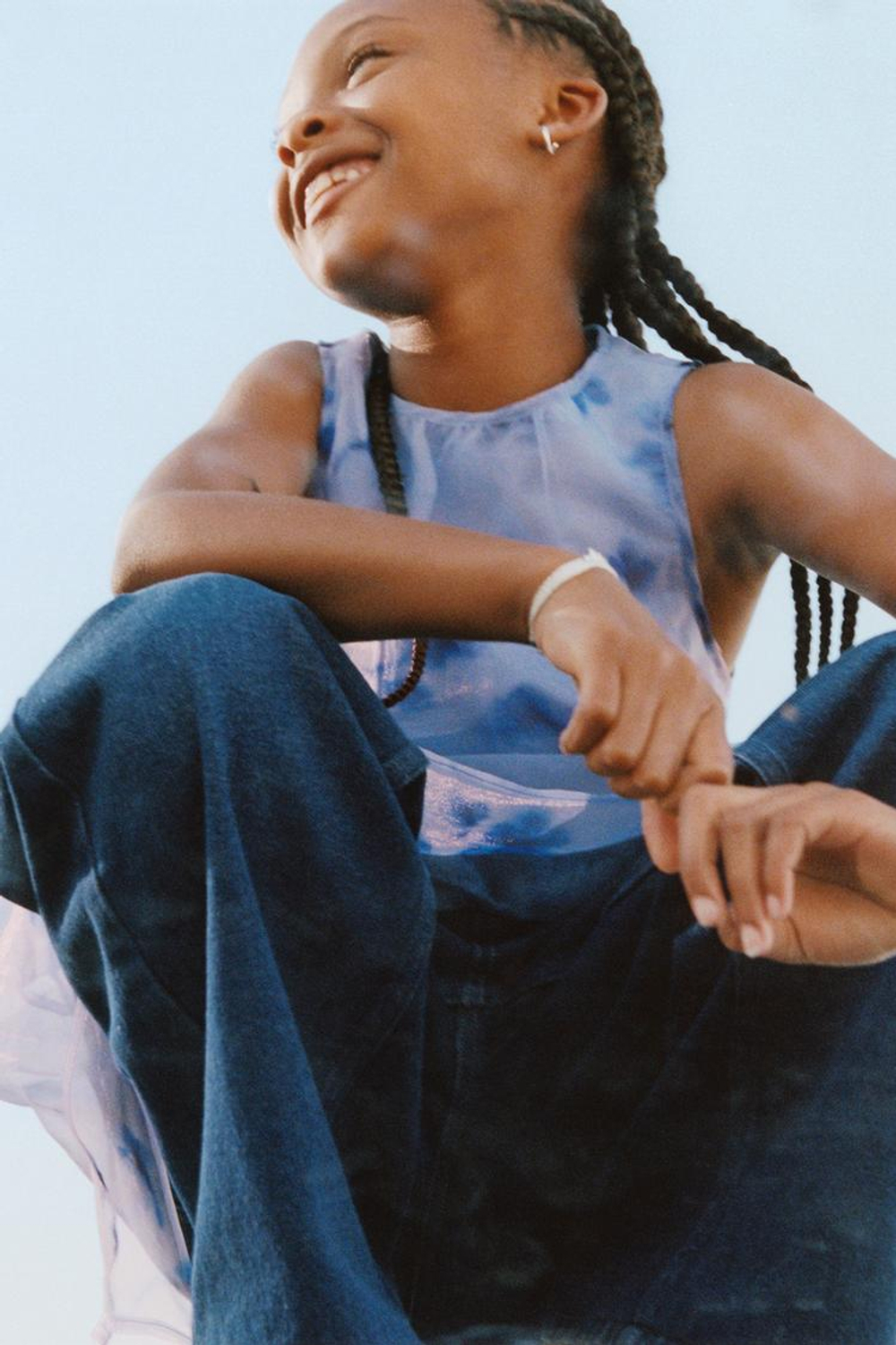 ZARA ПЛАТЬЕ ИЗ ОРГАНЗЫ С ЦВЕТОЧНЫМ ПРИНТОМ, СИНЕВАТЫЙ