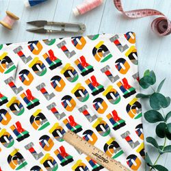 Ткань шифон цветные буквы с рисунком на белом фоне