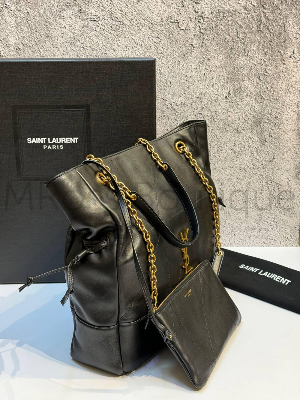 Кожаная женская сумка Yves Saint Laurent черная
