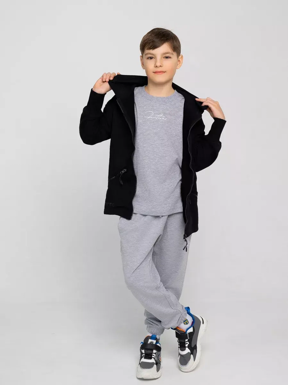 Толстовка для мальчика на молнии в школу