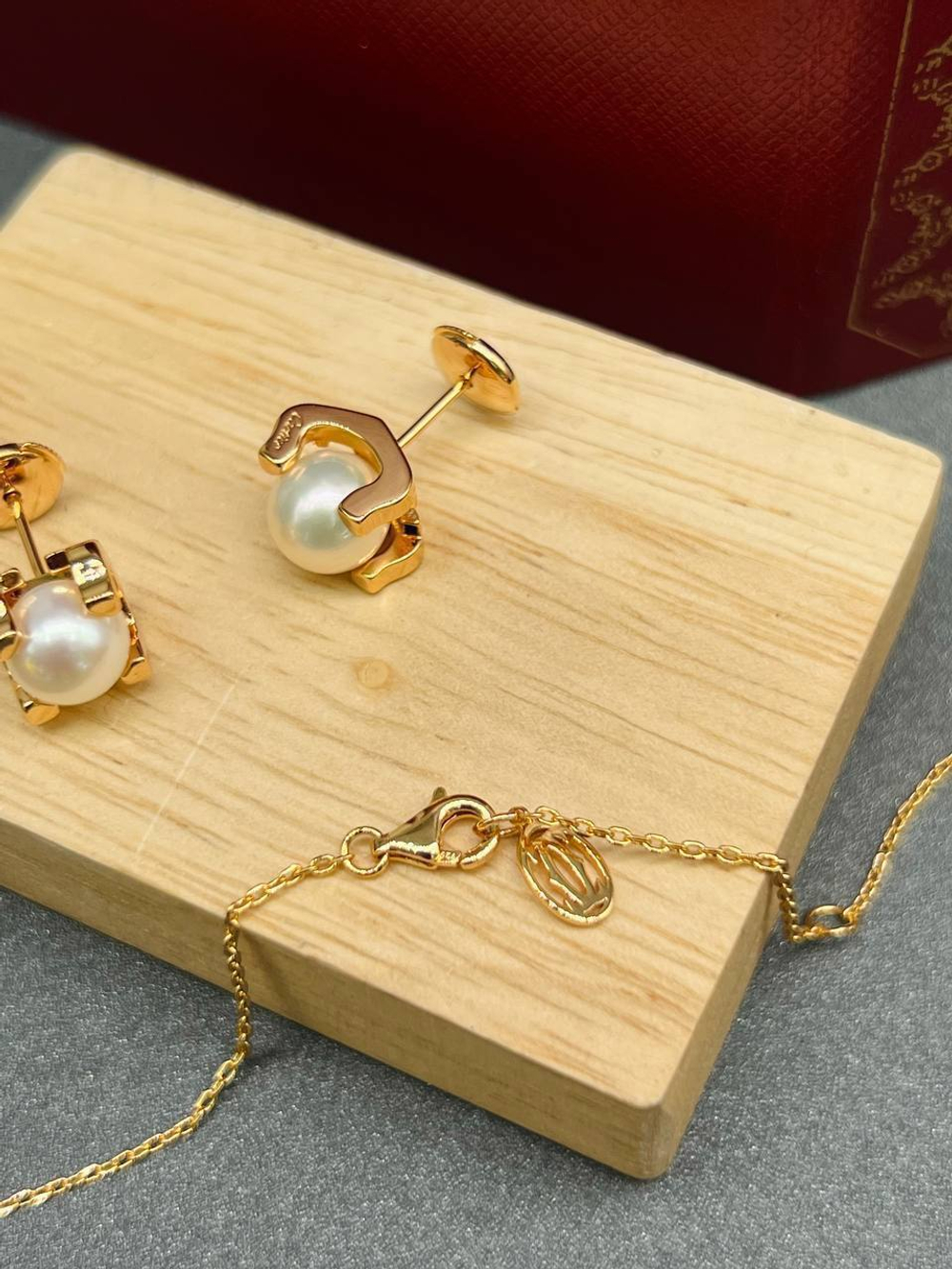 Серьги Cartier
