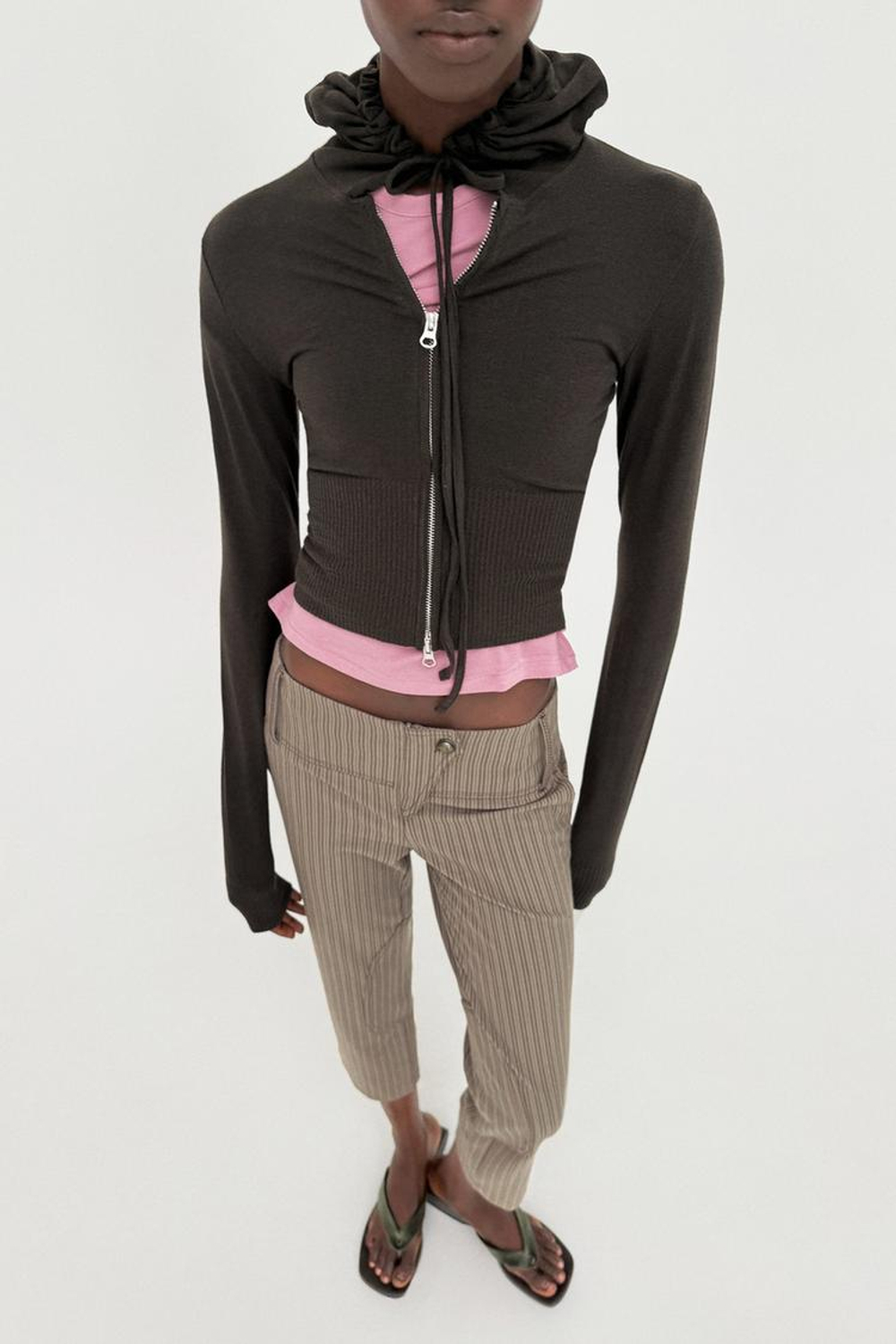 ZARA УКОРОЧЕННАЯ ТОЛСТОВКА, КОРИЧНЕВЫЙ МЕЛАНЖ