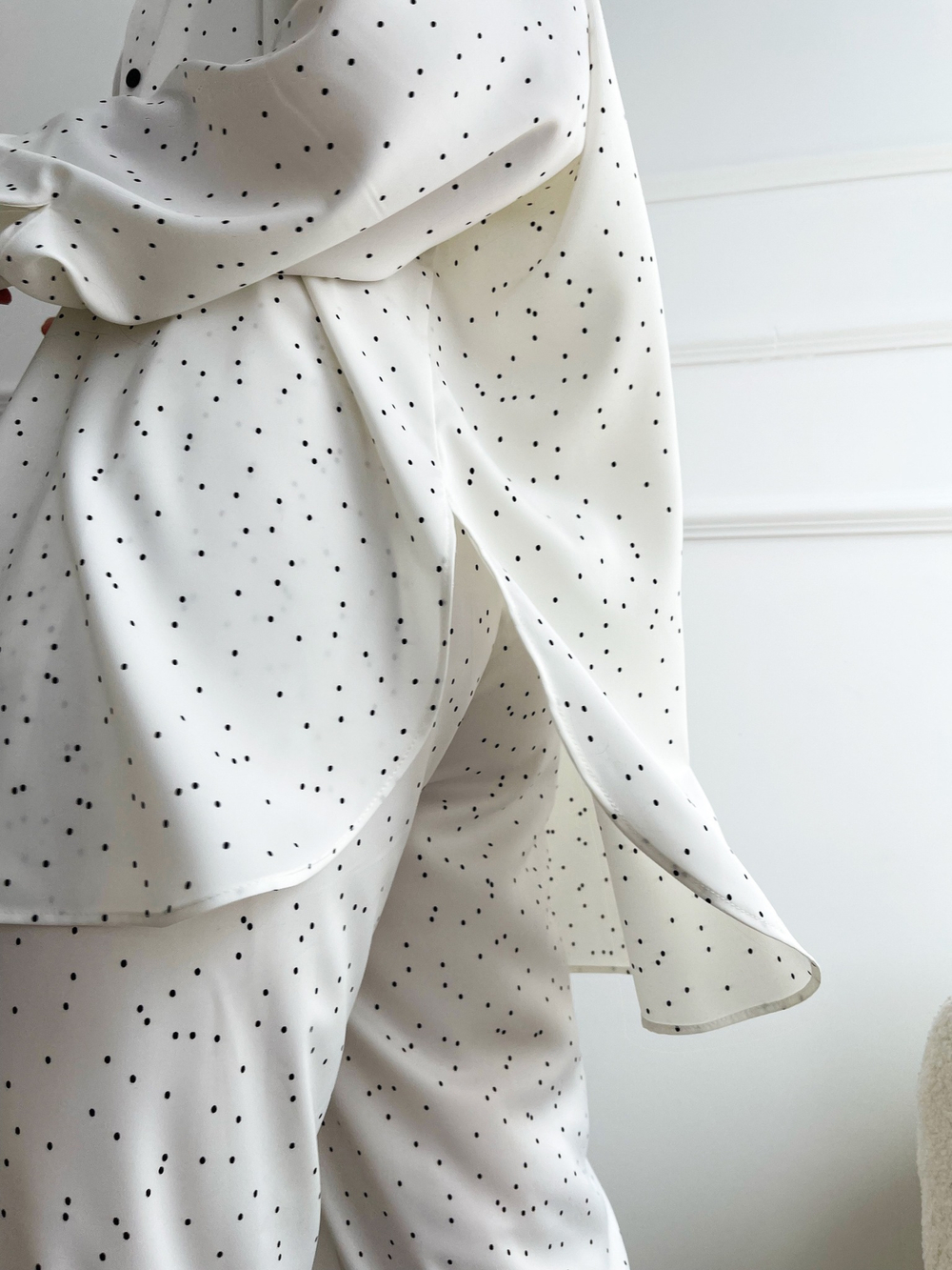 Летний костюм в пижамном стиле белый 5