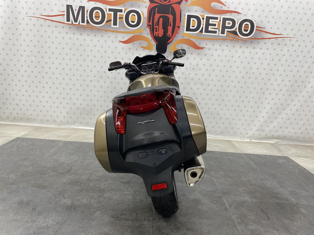 Honda NT700V Deauville 2006