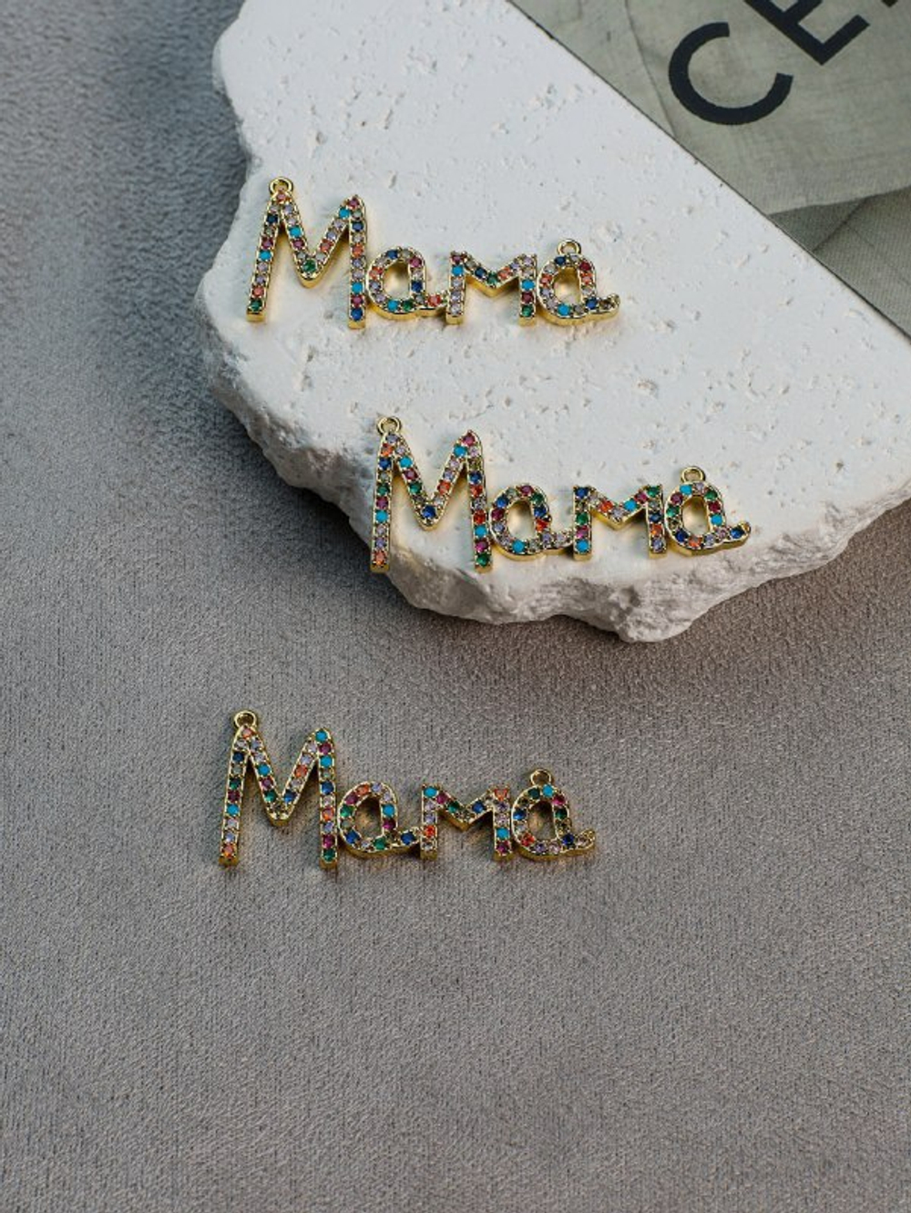Подвеска "Мама" 17*38 мм, позолота 14к+фианиты