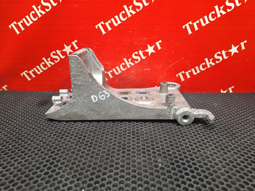 Кронштейн бампера левый 2018г.