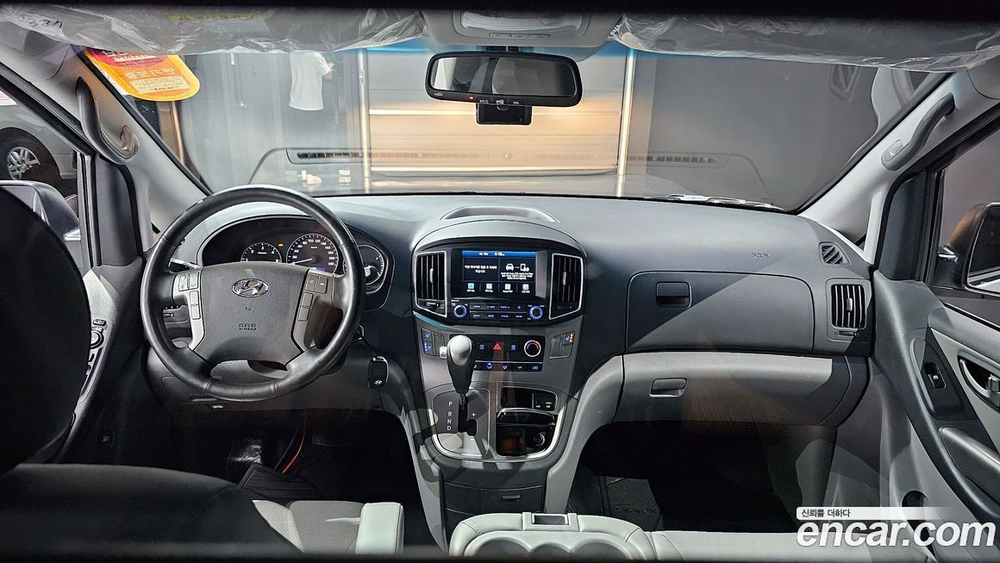 Hyundai The New Grand Starex Van 3-х местный (01.2020)