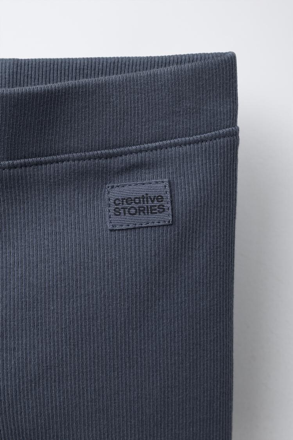 ZARA ЛЕГИНСЫ В РУБЧИК С НАШИВКОЙ, СТАЛЬНОЙ