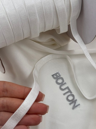 Резинка бельевая для бретелей белая