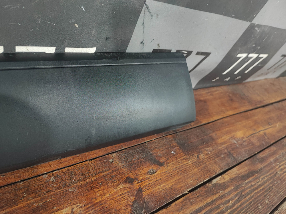 Накладка двери передней левой Renault Arkana 19-нв Б/У Оригинал 808775963R