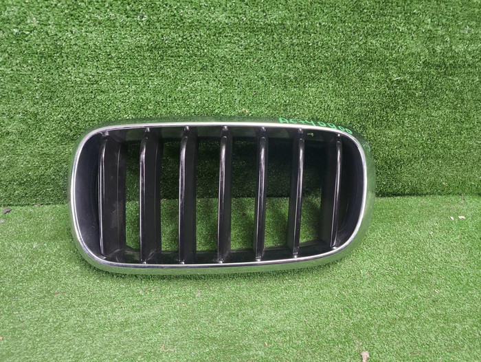 Решетка радиатора левая BMW X5 F15 X6 F16 (13-18)