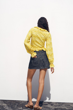 ZARA ТОП С ВОЛАНАМИ И V-ОБРАЗНЫМ ВЫРЕЗОМ, ЖЕЛТЫЙ