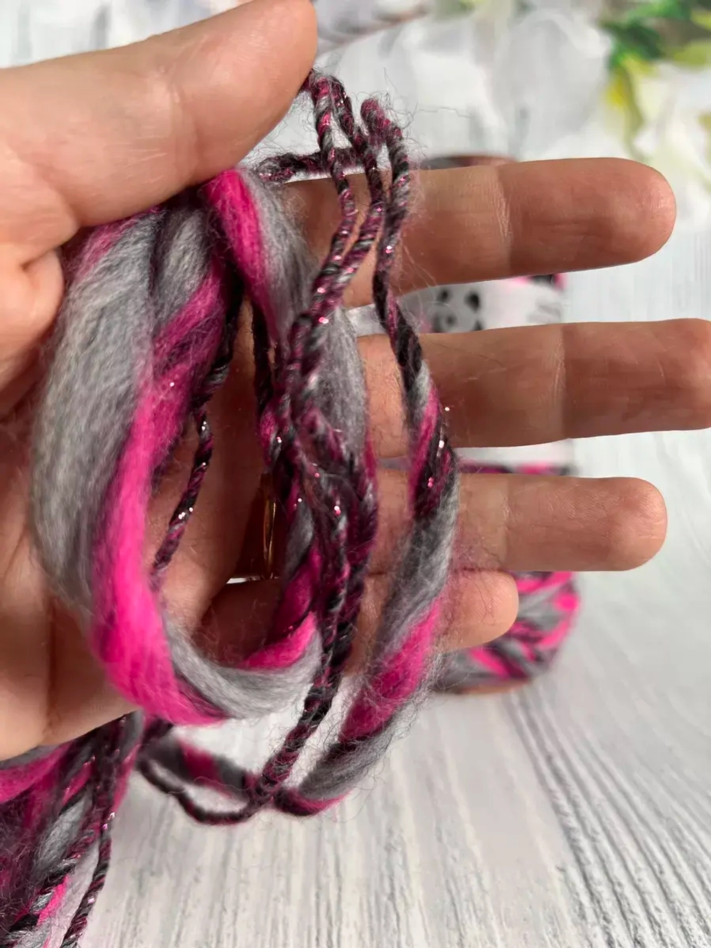 Трикотажная пряжа для вязания MORELINO толстая шишибрики