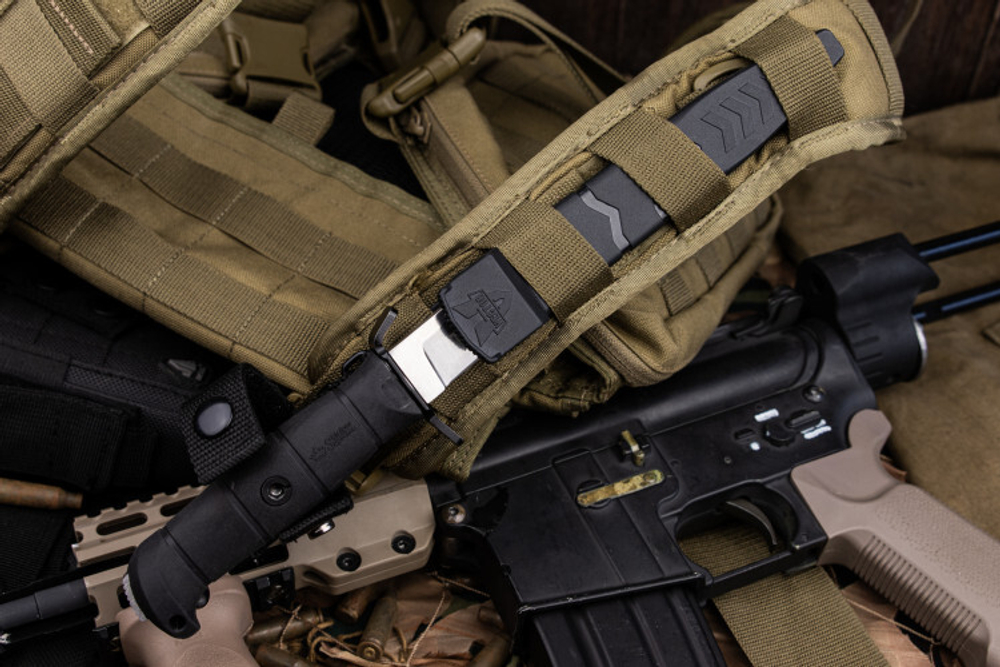 Нож Kizlyar Supreme VECTOR 420HC SW BKH PS (StoneWash, Black Kraton Handle, Polyamide Sheath)