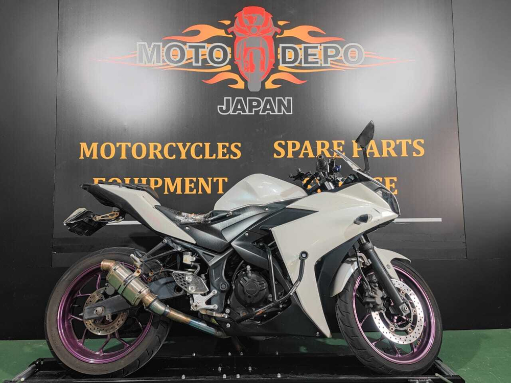 Yamaha YZF-R25 , 2015