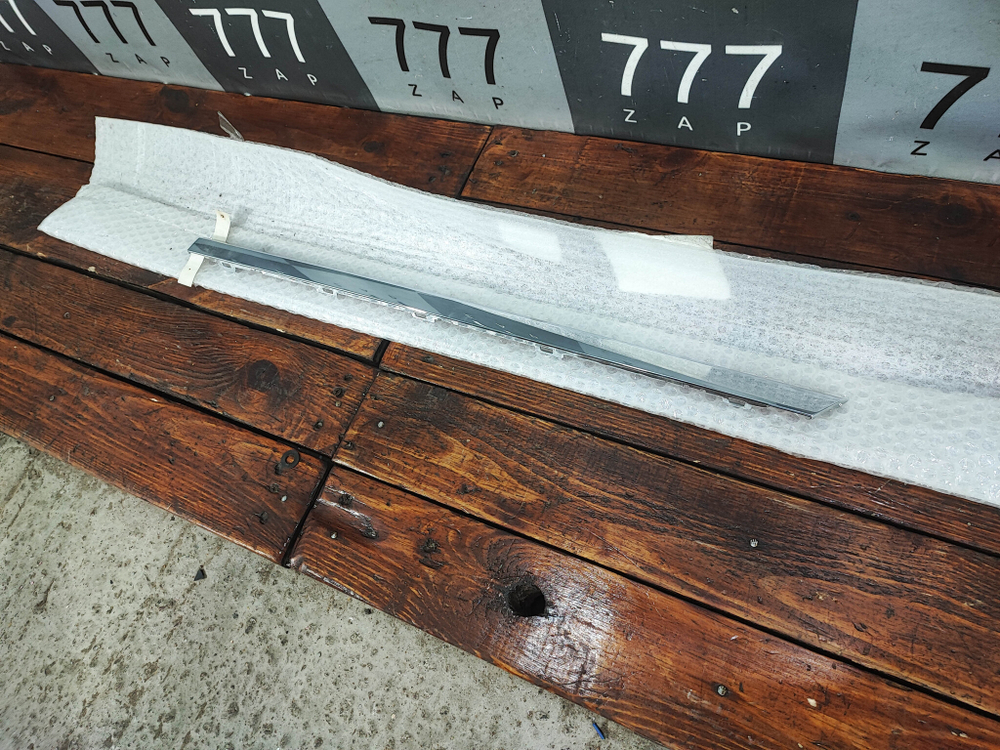 Молдинг двери задней левой VW Passat B8 Новый Оригинал 3G0853777GRU