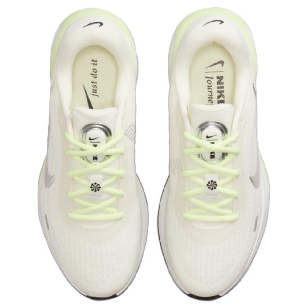 Женские кроссовки Nike Journey Run 'Sail Metallic Silver Green' FJ7765-115