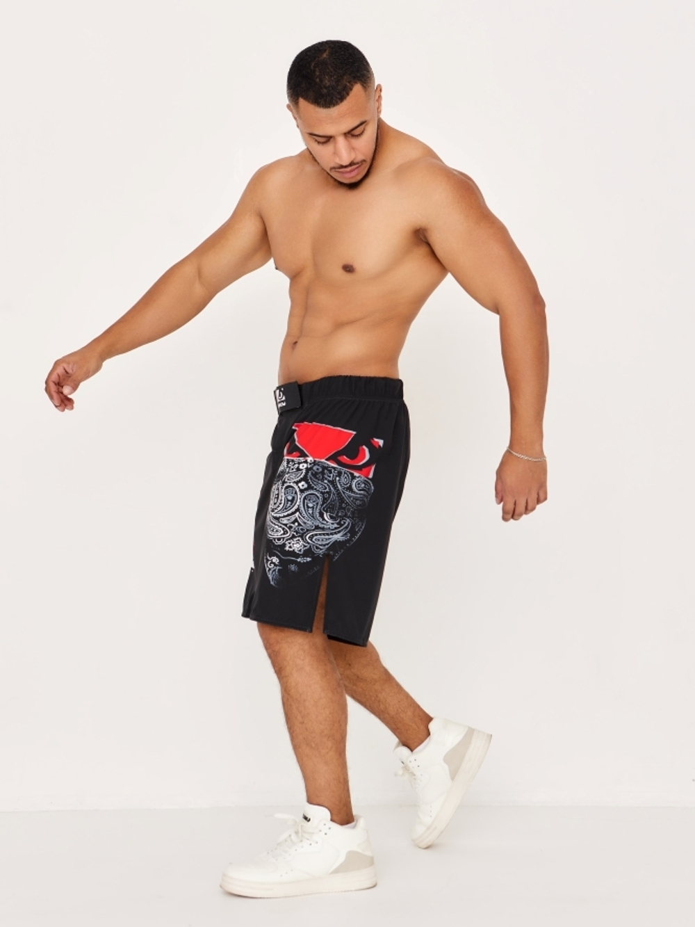 Шорты для MMA Bad Boy Bandit черный/красный