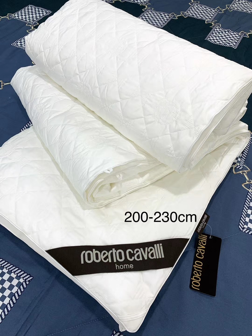 Классическое одеяло Roberto Cavalli 200х230