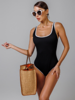Черный купальник слитный в рубчик, размер L