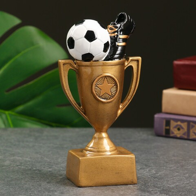 Кубок наградной с фигуркой «Футбол: кубок»