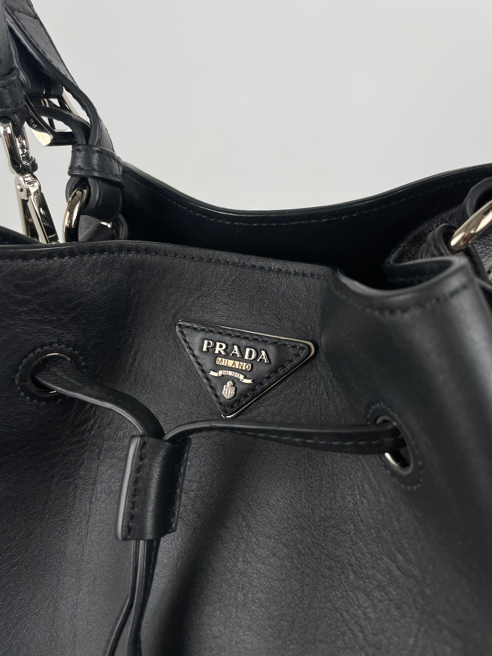 Сумка Prada Convertible Drawstring Bucket