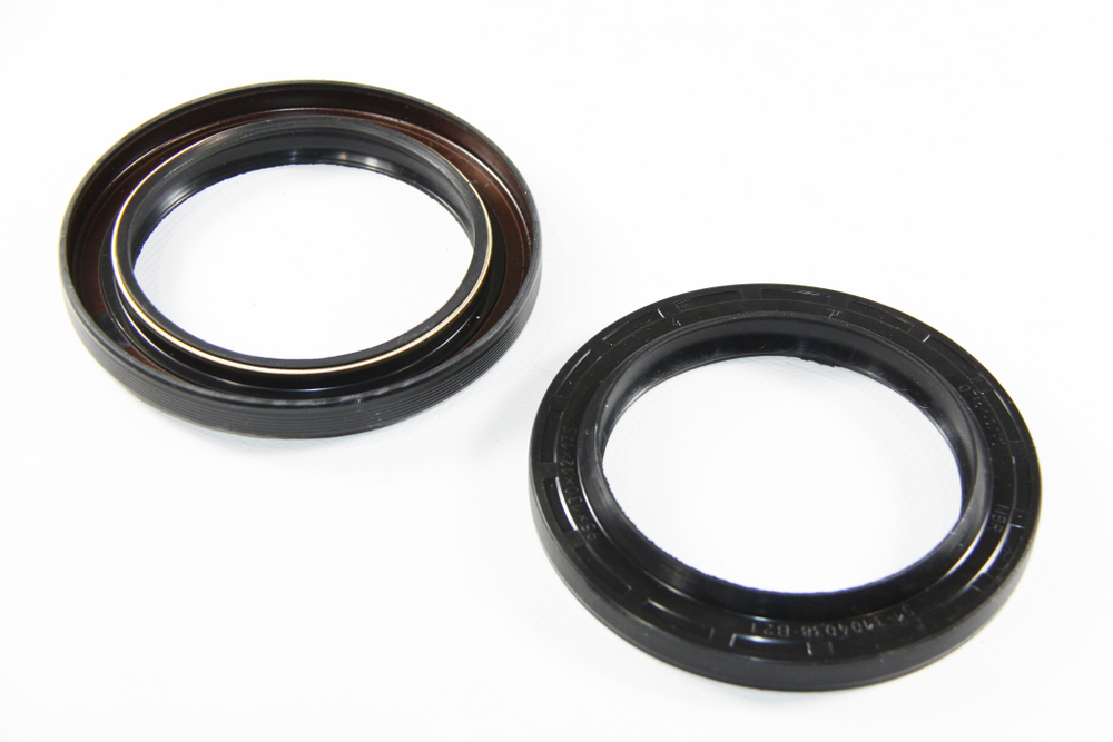 Сальник 95х130х12х17,5 а/м ГАЗ-53,3307,3309,33104,33106,ГАЗон Next ступицы задней(чёрная/NBR) Резинотехника г. Балаково ( ОЕ 51-3104038-В2.1 )