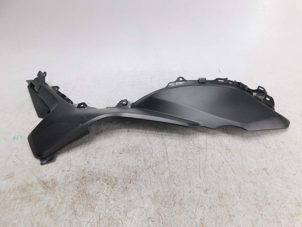 Пластик боковой правый Honda NC750 RC70 83601-MGS-D100