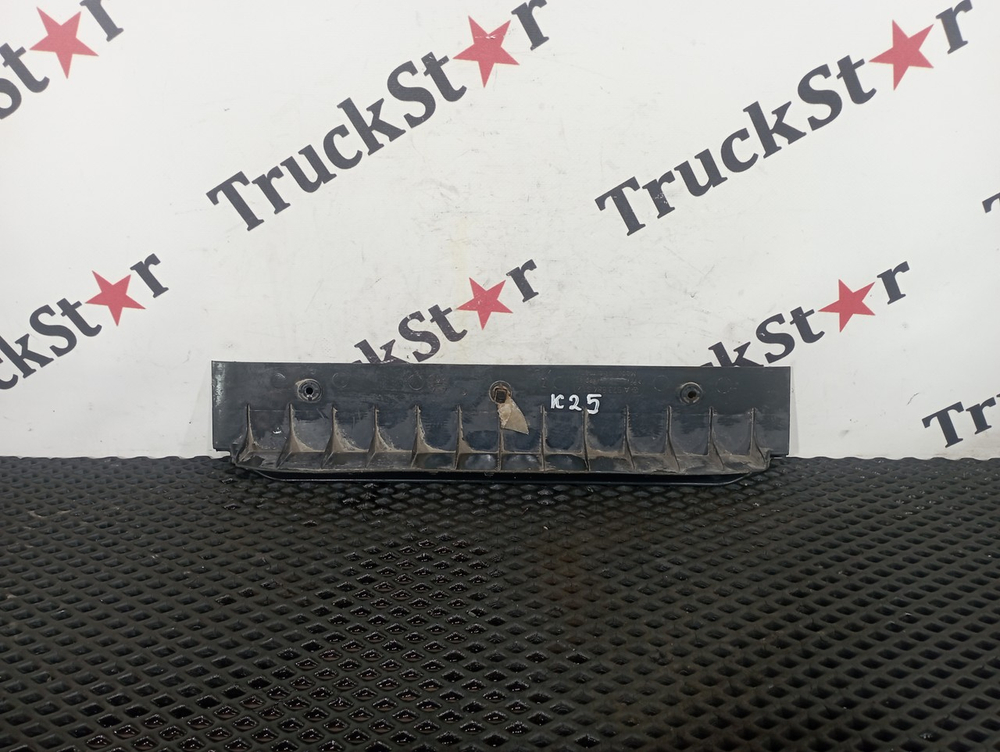 Накладка порога правого