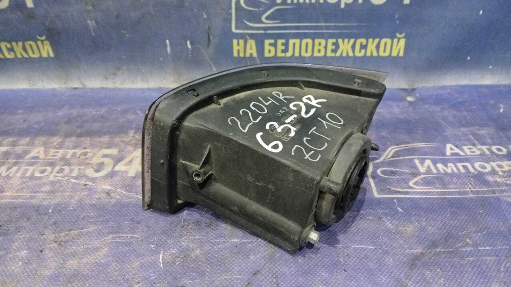 Туманка правая TOYOTA OPA 2000-2005