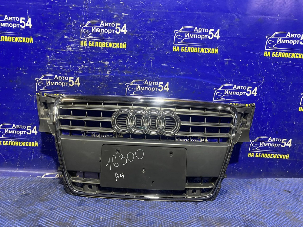 Решетка радиатора AUDI A4 2008-2012