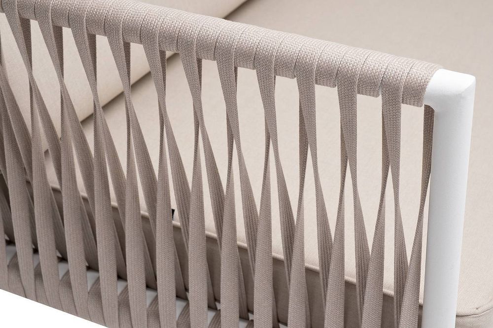 "Касабланка" диван 2-местный плетеный из роупа, каркас алюминий белый муар, роуп бежевый 20мм, ткань бежевая 15052