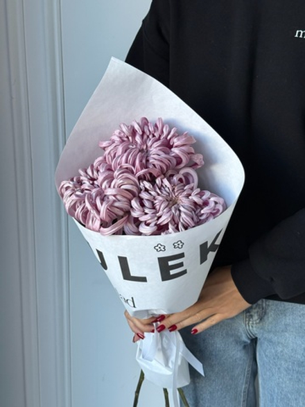 Кулек из одноголовой хризантемы