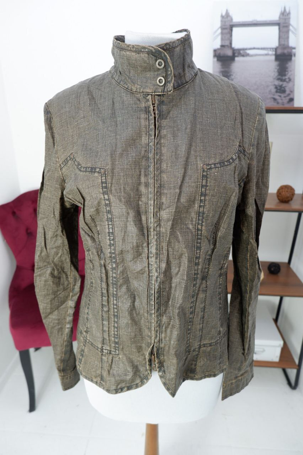 Куртка Verse красивая 48 размер