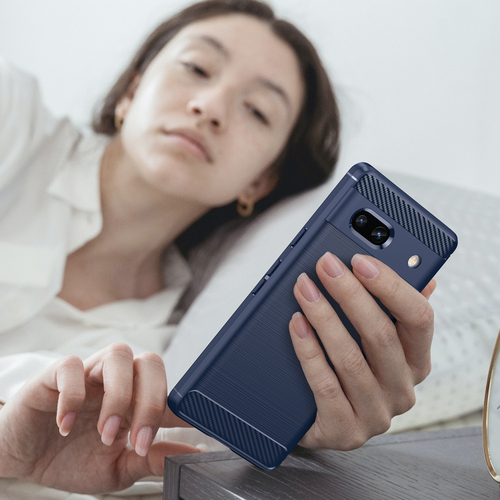 Мягкий чехол синего цвета в стиле карбон для Google Pixel 7A, серии Carbon от Caseport