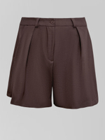 Шорты классические короткие с защипами спереди