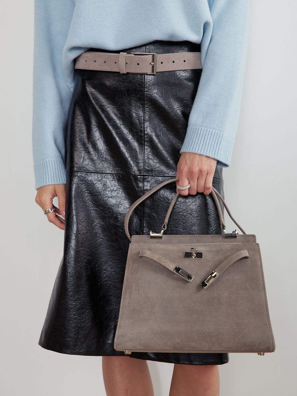 БАЗОВЫЙ РЕМЕНЬ ЗАМША СЕРЫЙ