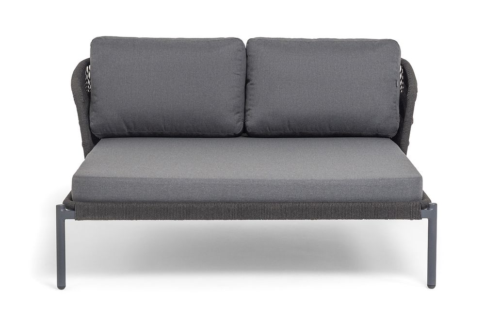 "Позитано" лежак плетеный из роупа, каркас алюминий темно-серый (RAL7024) муар, роуп темно-серый круглый, ткань темно-серая 027