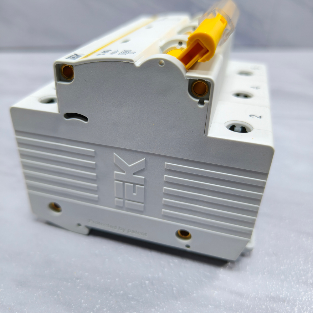 Автомат iEK KARAT ВА47-100 3P (380B)