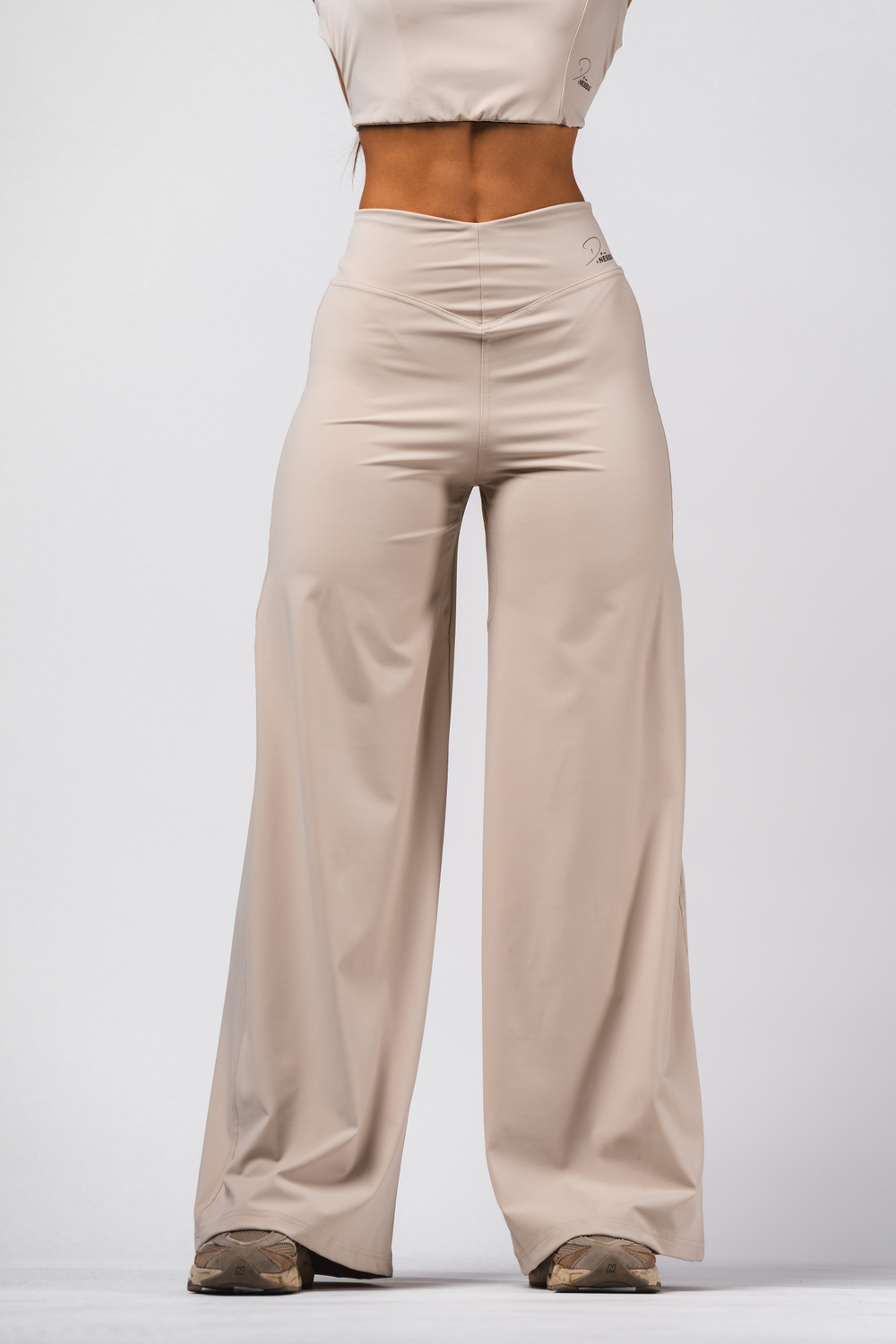 Брюки Deni x NEBBIA High-waist Flared Pants 312 Кремовые
