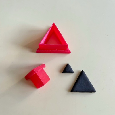 Вырубки для кулонов и сережек "Треугольник"