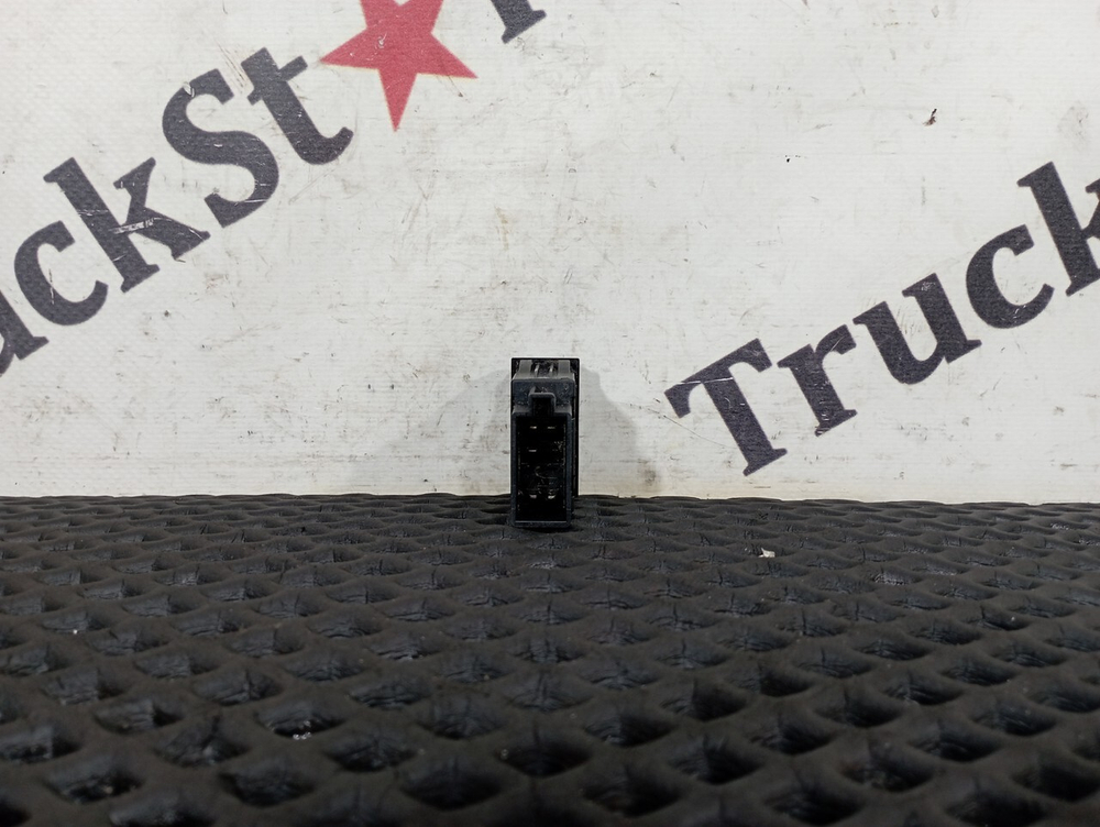 Кнопка горного тормоза