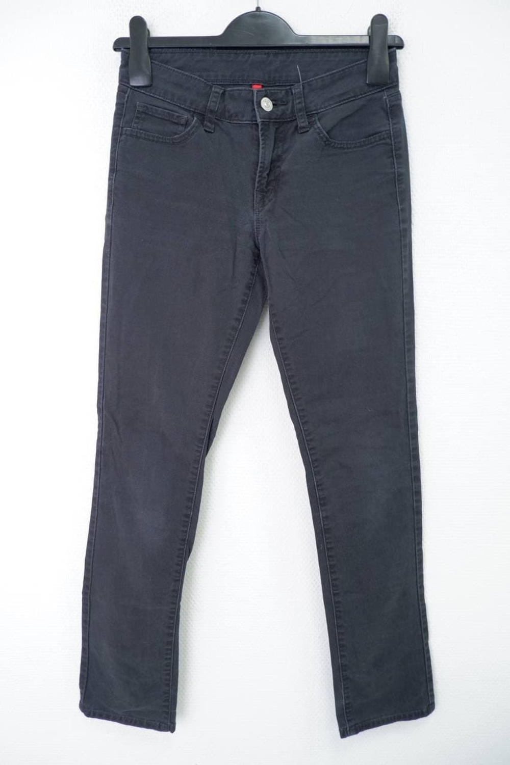 Джинсы Uniqlo темные 42 размер