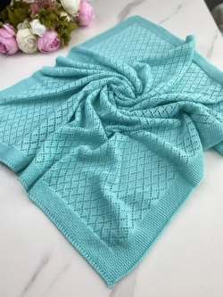 Вязаный плед для новорожденного