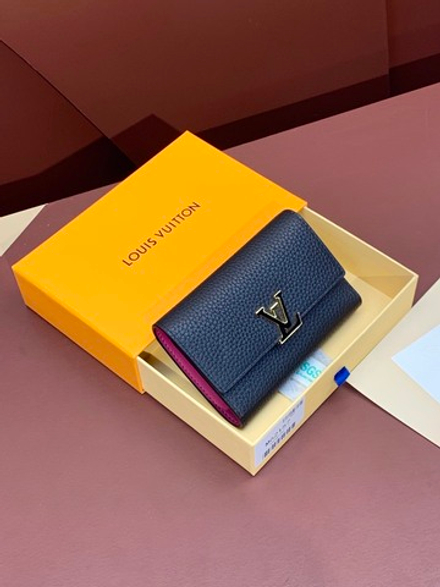 Louis Vuitton Capucines Compact Wallet