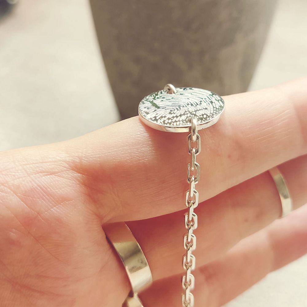 Браслет цепочка из серебра с гравировкой отпечатка пальца на заказ